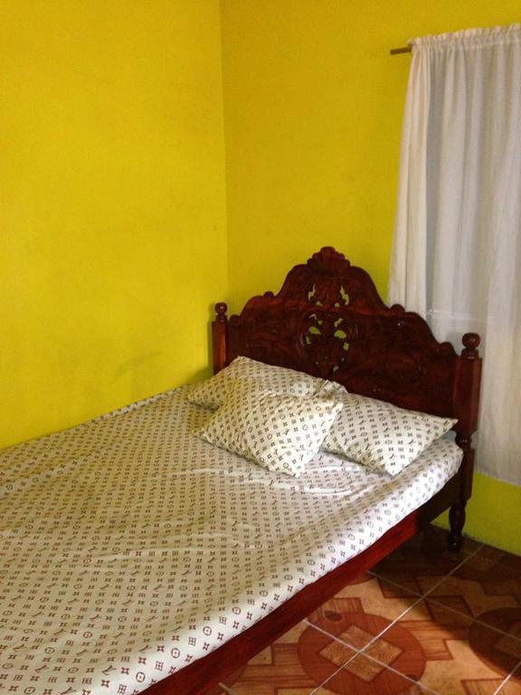 Bognot Lodge : Alvin Bognot Mt Pinatubo Guesthouse And Tours Santa Juliana Exterior foto